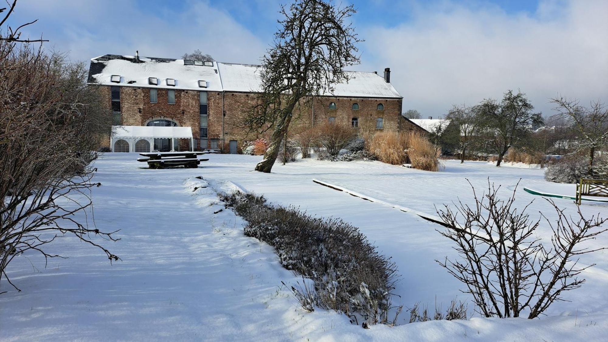 Maison Berton Gedinne Bagian luar foto